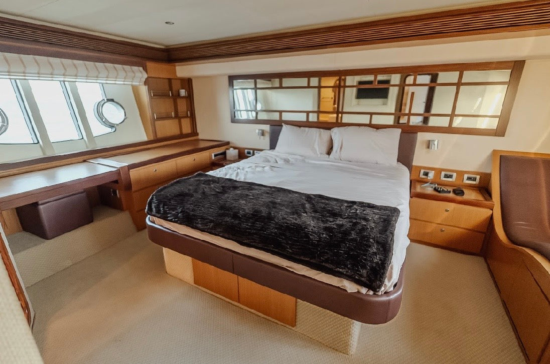75' Ferretti Luxury
